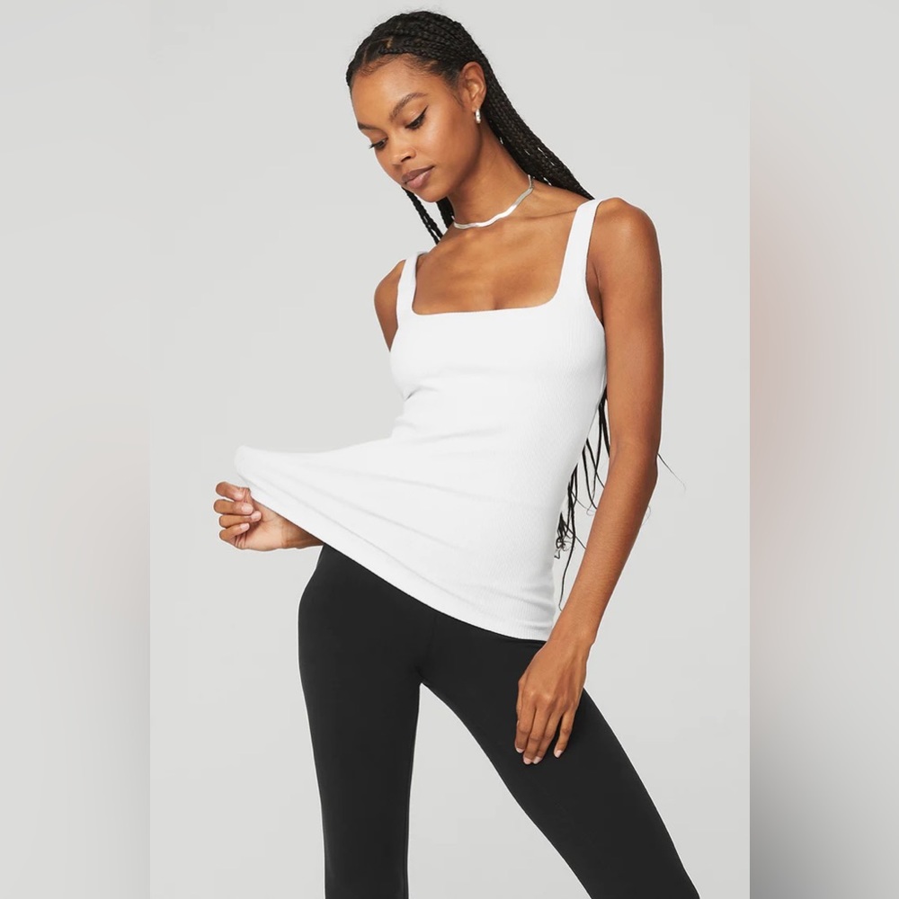 Alo Ribbed Minimalist Tank